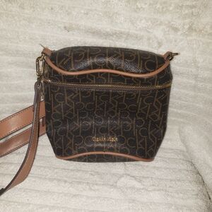 Calvin Klein crossbody